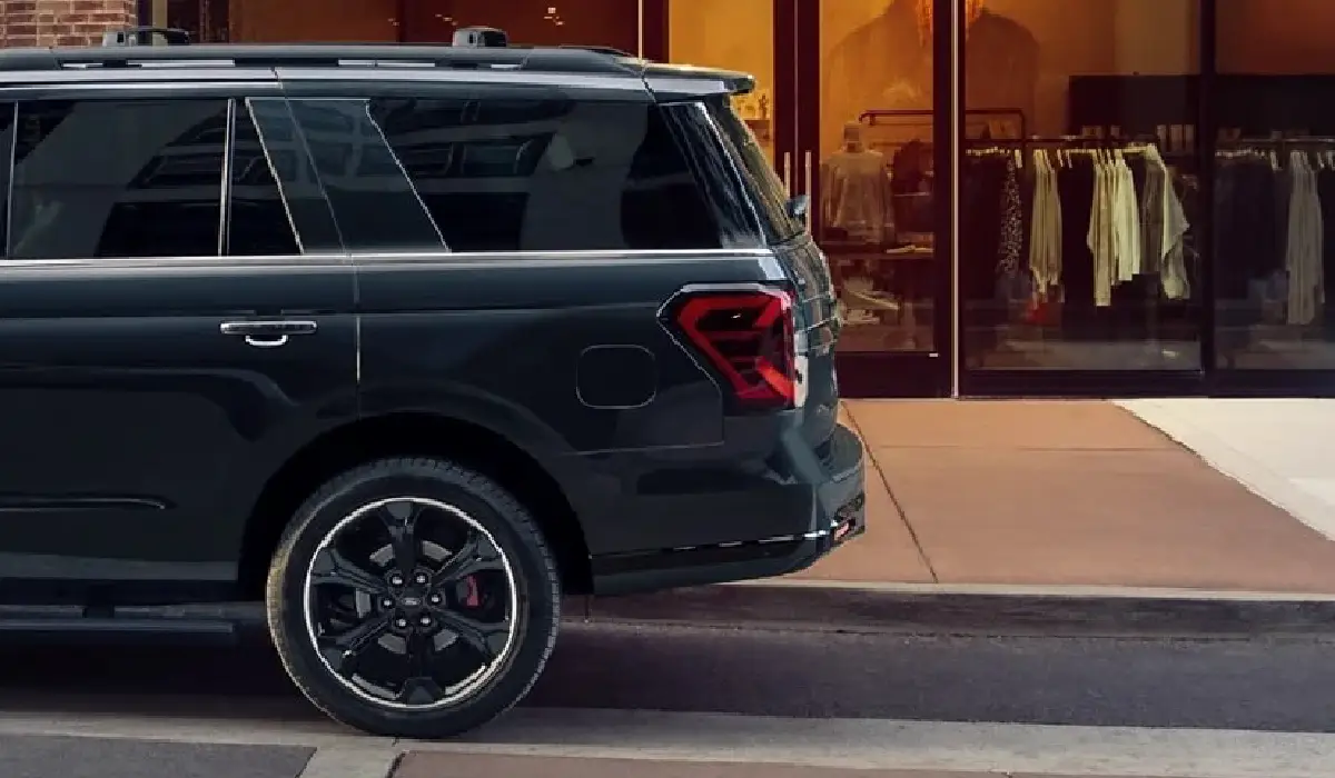 Ford - Expedition Xl Stx - Best Car Rentals - Best Preowned Car - Exclusive Concierge Club.webp